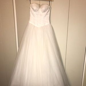 Vera Wang Wedding Dress